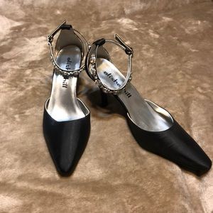 Black Alisha Hill heels